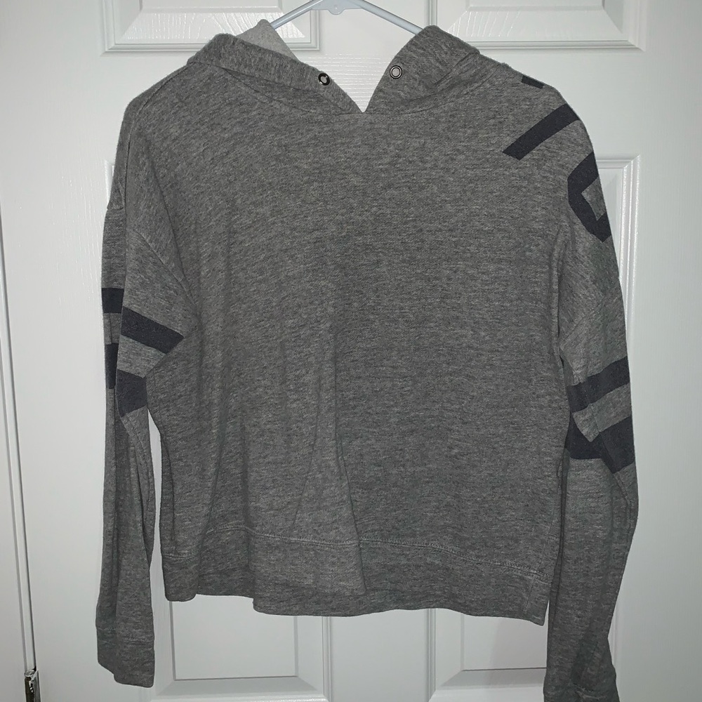 Sweatshirt (slightly cropped)